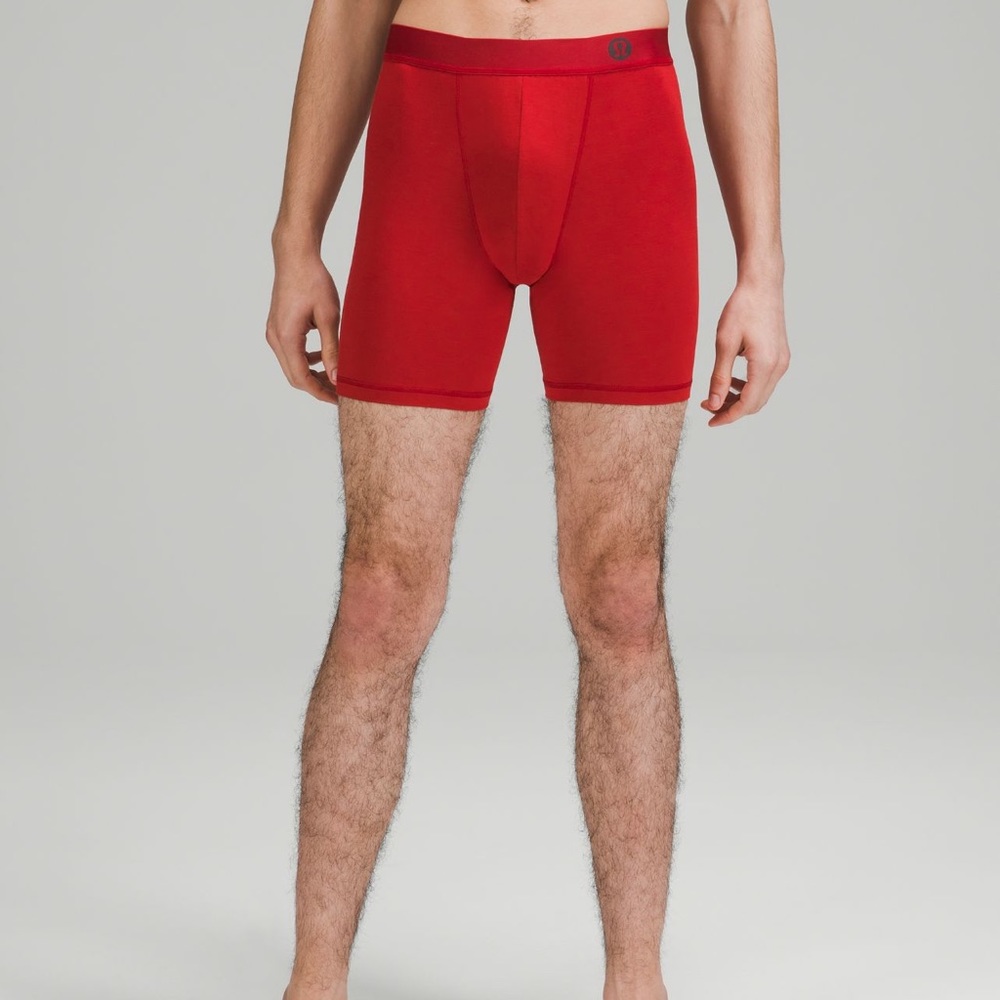Lululemon Always In Motion Boxer 7" - MEDIUM - NWT - Sport Red